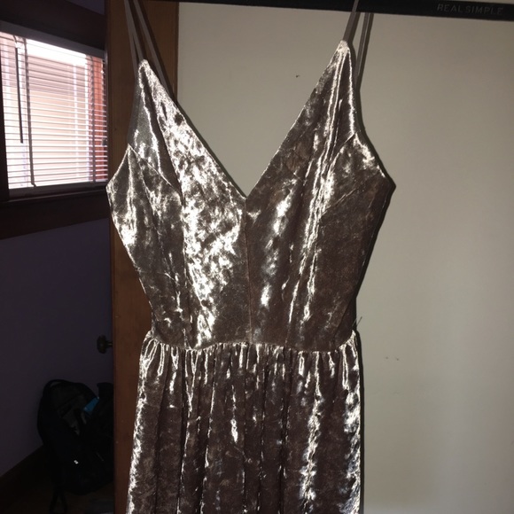 URBAN OUTFITTERS VELVET ROMPER - Picture 3 of 5